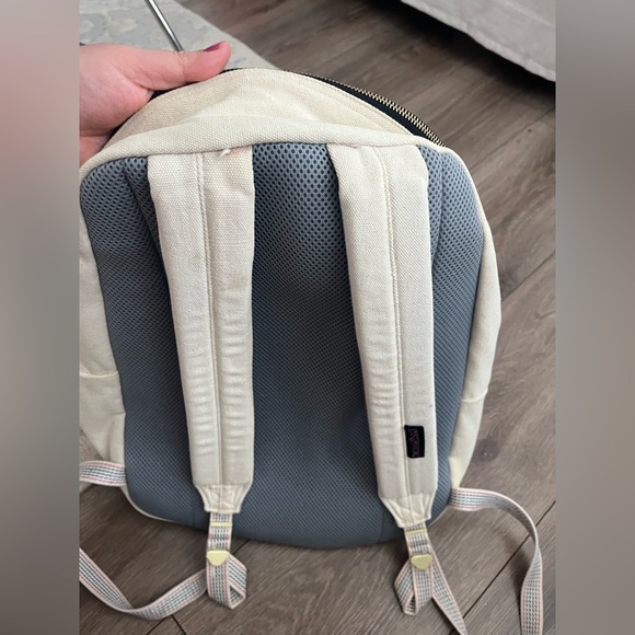 JanSport Cream Backpack - Picture 7 of 7